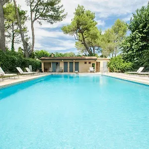 https://auberge-de-noves.aixenprovencehotels.org