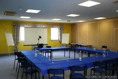 Logis Hostellerie De L'Abbaye Le Thoronet Hotel