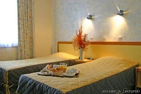 Hotel Logis Hostellerie De L'Abbaye Le Thoronet