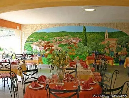 Logis Hostellerie De L'Abbaye Le Thoronet