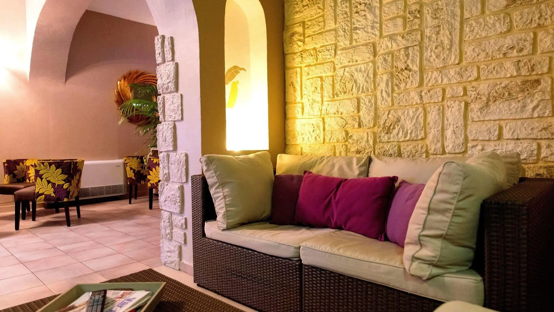 Logis Hostellerie De L'Abbaye Le Thoronet 3*,